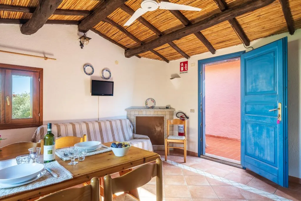 APARTMENT CAPACITY 4 Room, Appartamenti Tiffany, Olbia