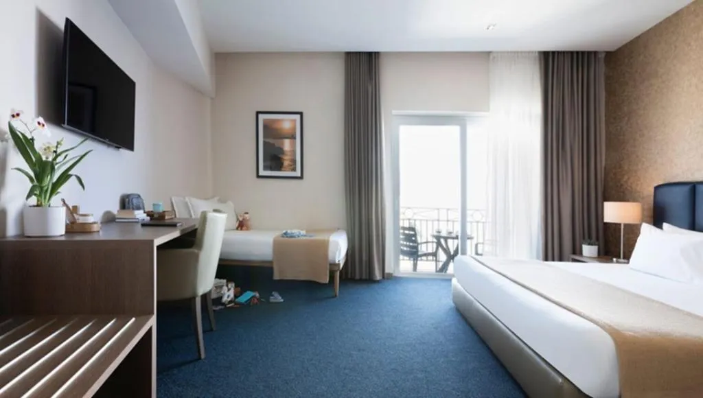 Room, The Waterfront Hotel, Malta