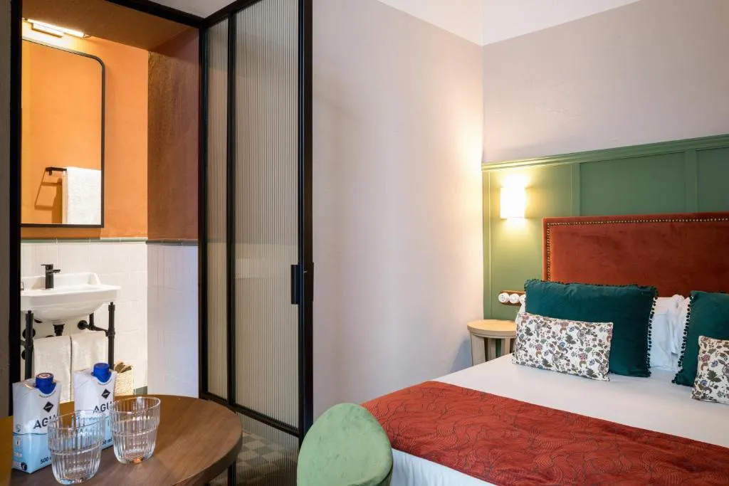 DOUBLE INNER Room, Honest Sevilla, Seville