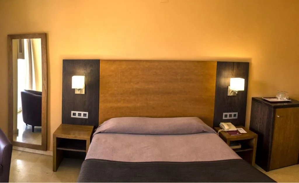 Double or Twin CAPACITY 3 Room, Rincon Sol, Costa Del Sol