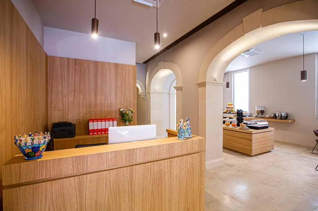 Lobby, Charme Simon Bolivar, Catania