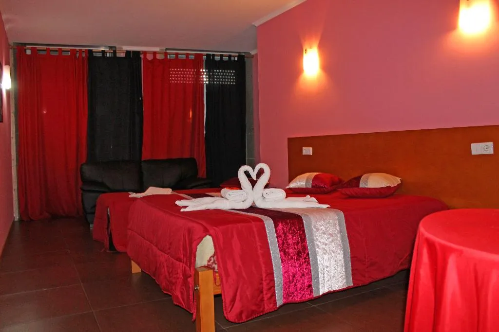 FAMILY ROOM CAPACITY 3 Room, Monte Carlo Love Porto, Porto