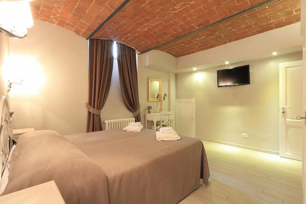 DOUBLE STANDARD Room, Ferrucci, Florence