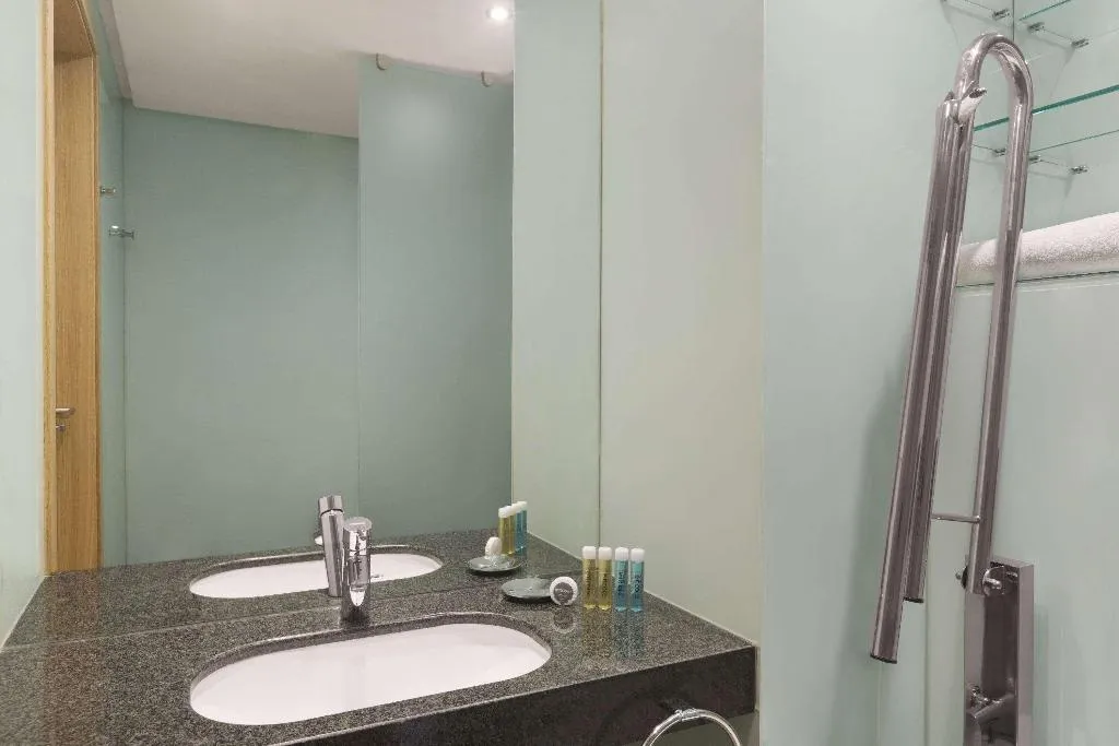 Room, Ramada Encore Tangier, Tangier
