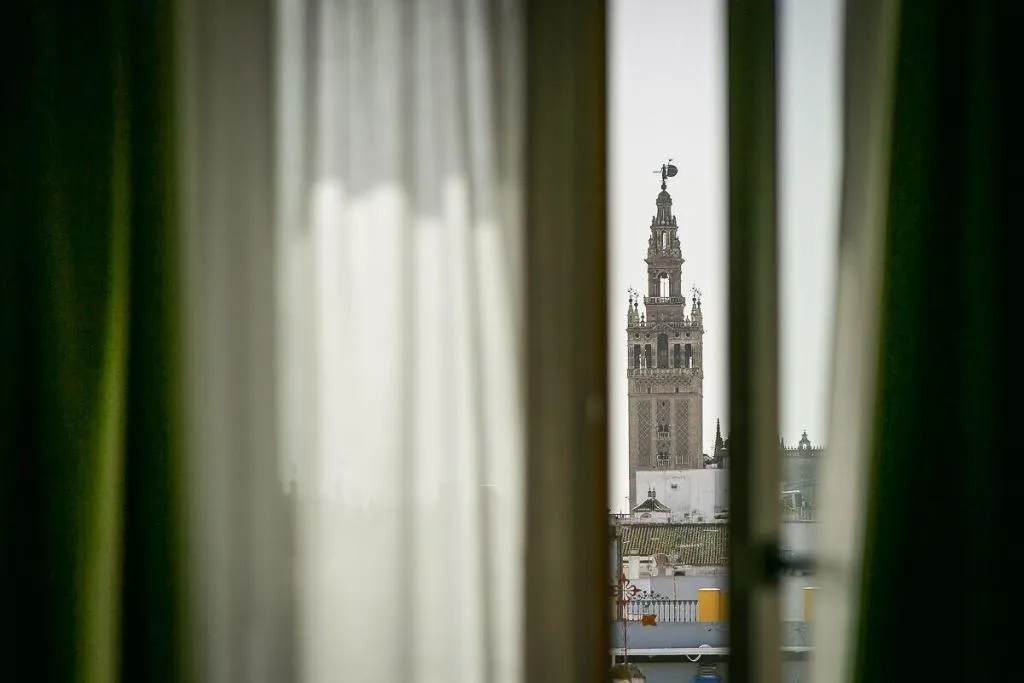 Room, Aquitania Home Suites, Seville
