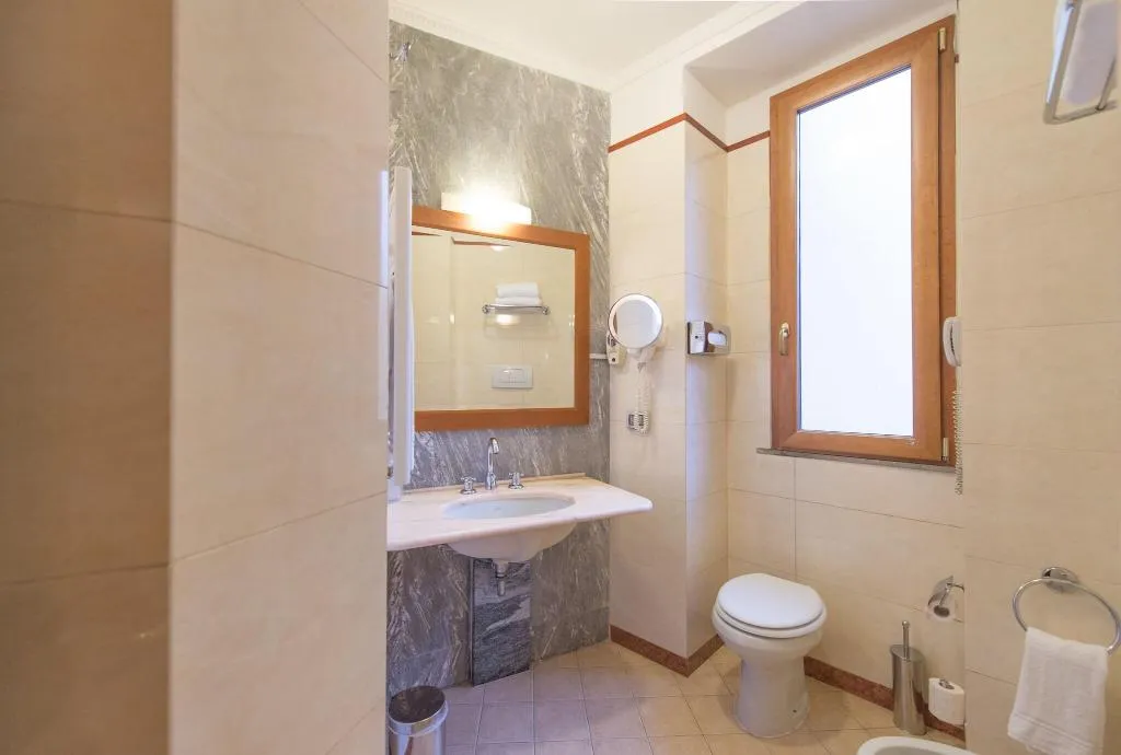 Double or Twin QUEEN SIZE BED Room, Diana Park Hotel, Florence