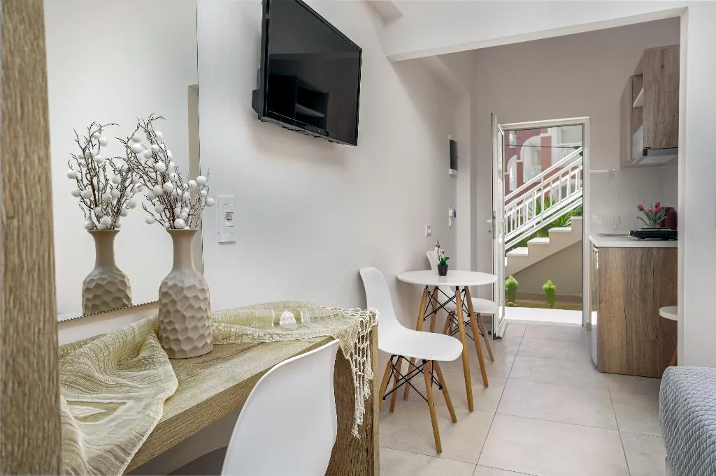 STUDIO DELUXE Room, Antonis Apartments Pool Bar, Zante