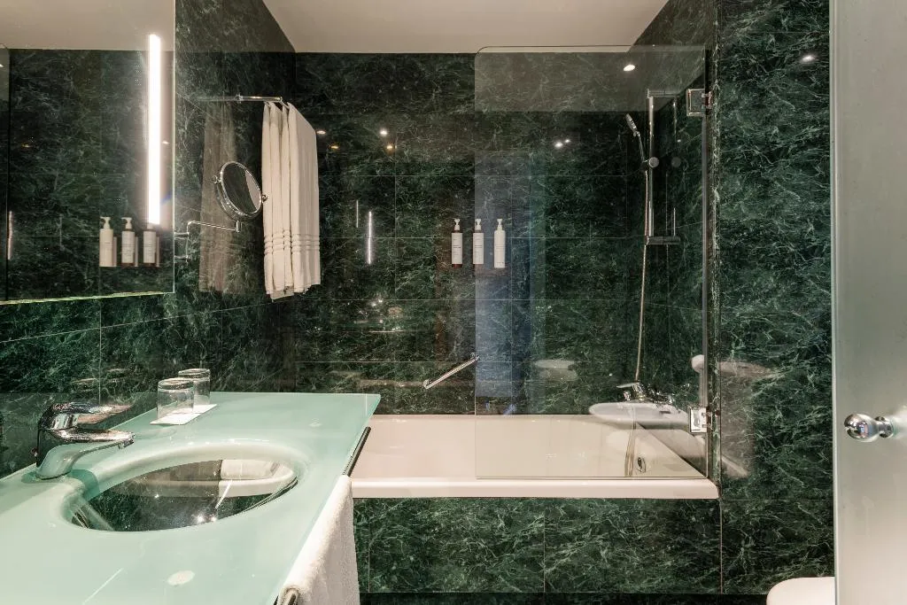 TWIN COMFORT Room, Leonardo Royal Hotel Barcelona Forum, Barcelona