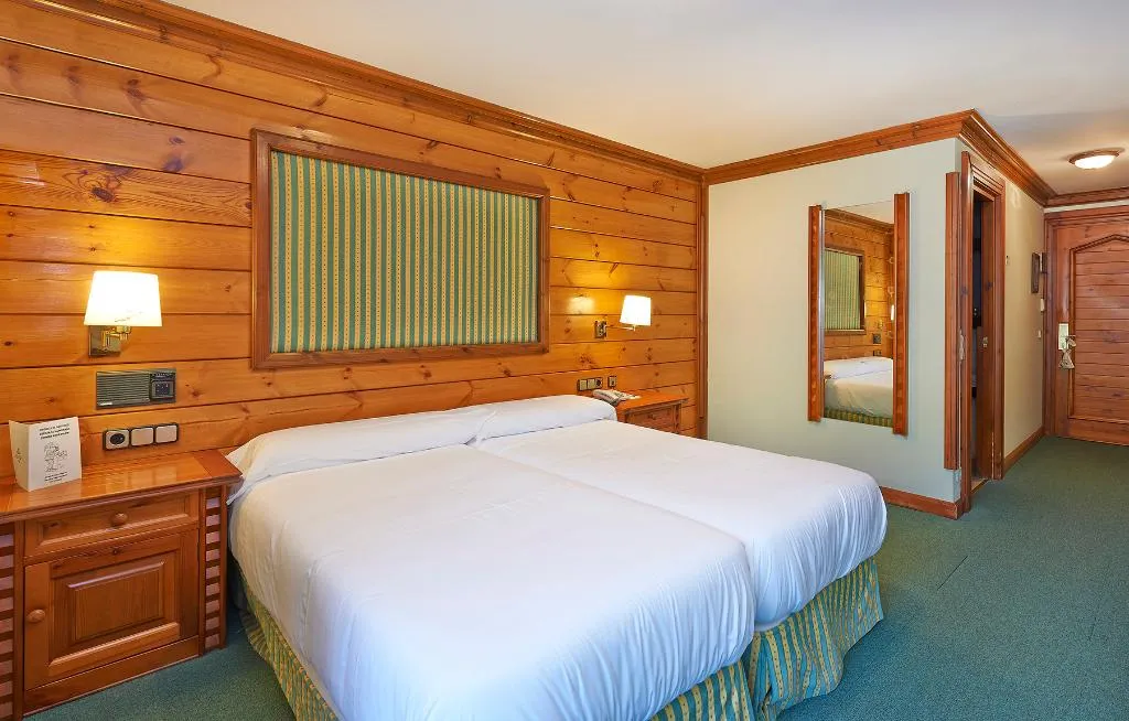 Double or Twin SUPERIOR Room, Grevol Spa, Costa Brava