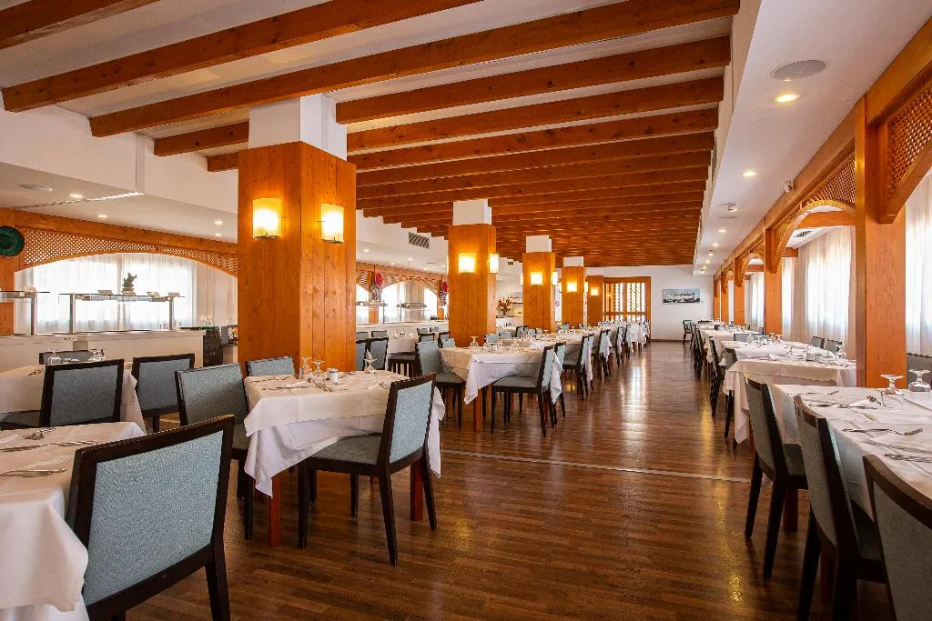 Restaurant, Hipotels Mediterraneo Club, Majorca
