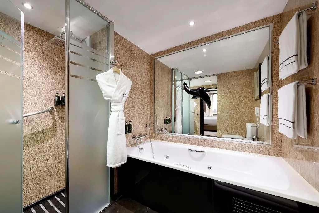 SUITE STANDARD Room, Melia Barcelona Sarria, Barcelona