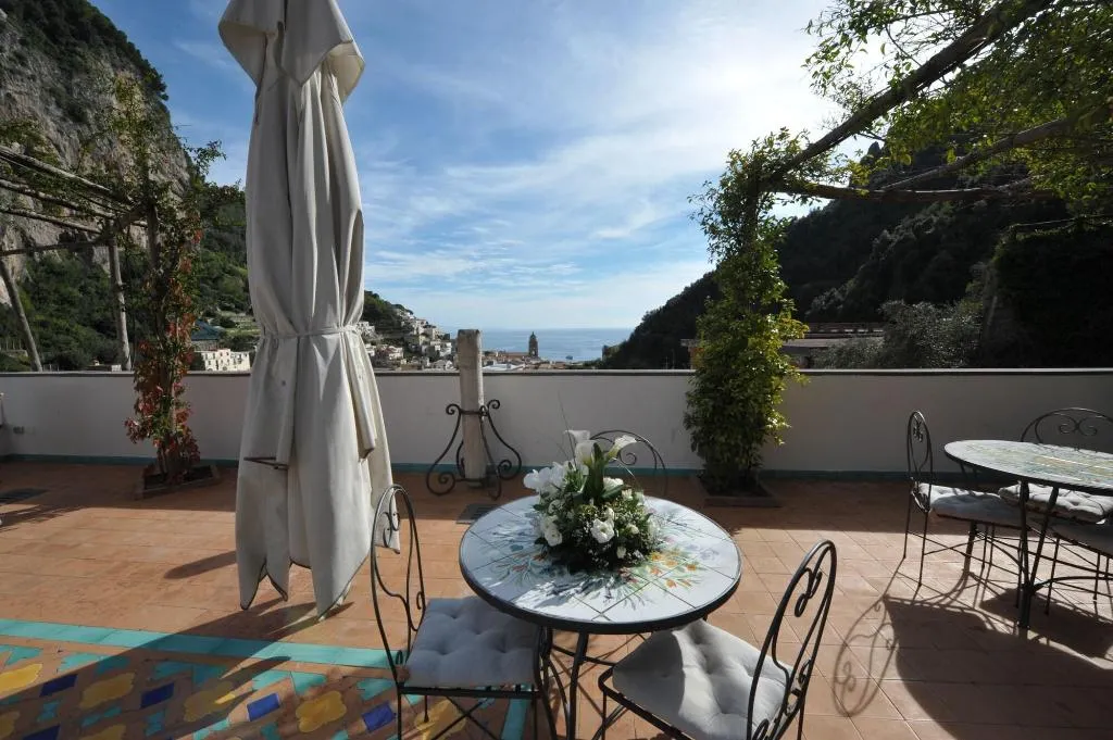 Terrace, Hotel Villa Annalara, Naples