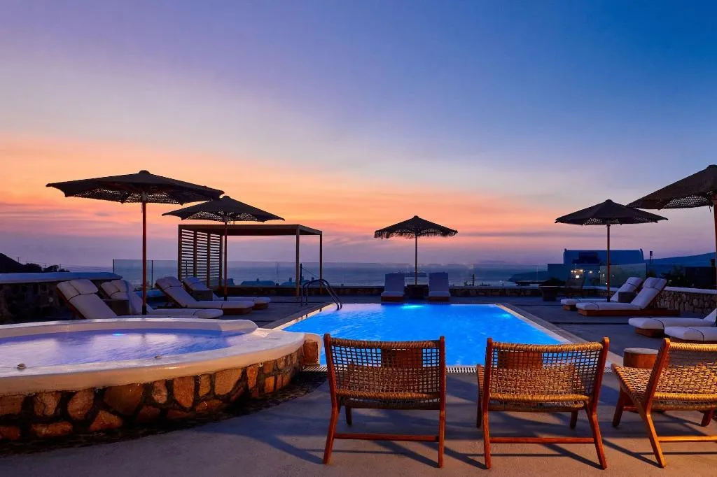Sports and Entertainment, Symmetry Suites, Santorini