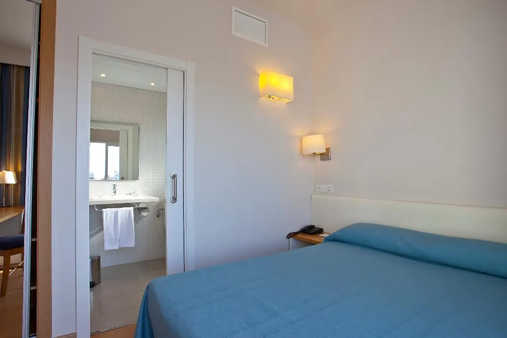 Double or Twin WITH BALCONY Room, Playa Azul, Menorca