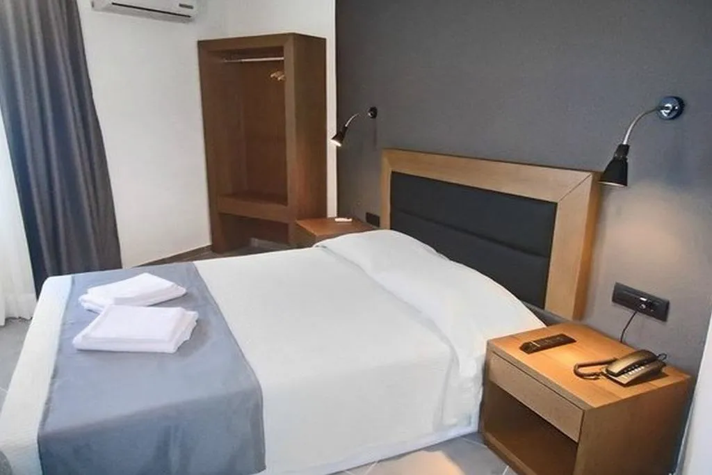 Room, Butterfly, Rhodes