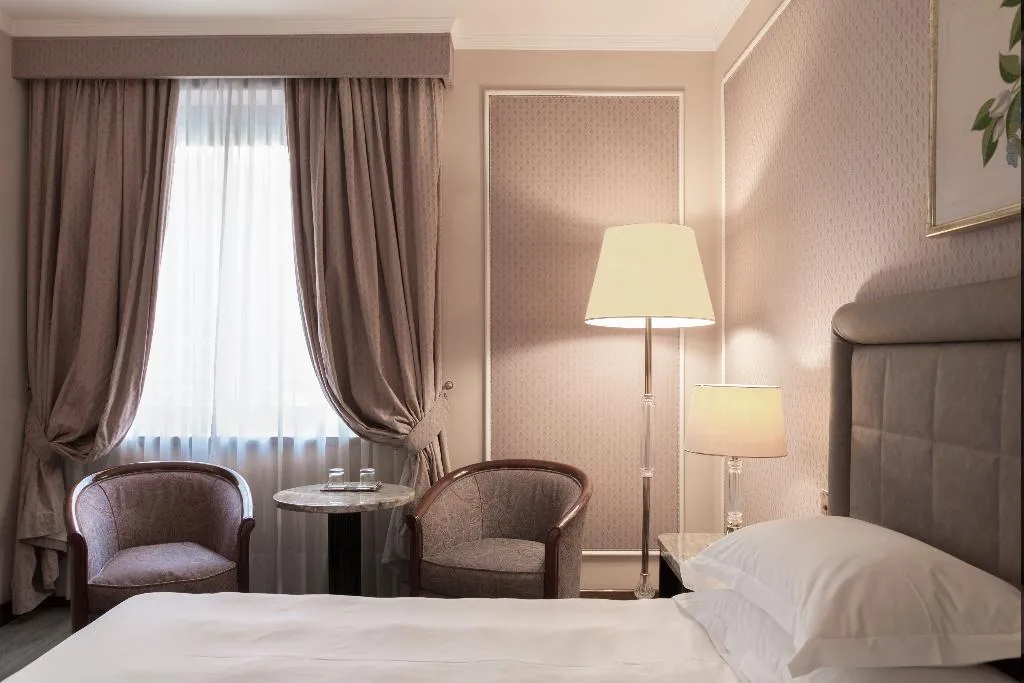 TWIN DELUXE Room, Doria Grand Hotel, Milan