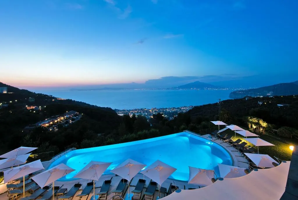 Pool, Grand Hotel Due Golfi, Naples