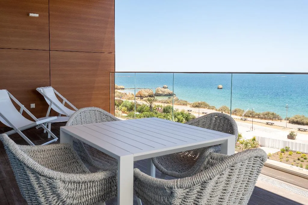 DOUBLE CAPACITY 3 Room, Shantiapartments Portimão, Algarve