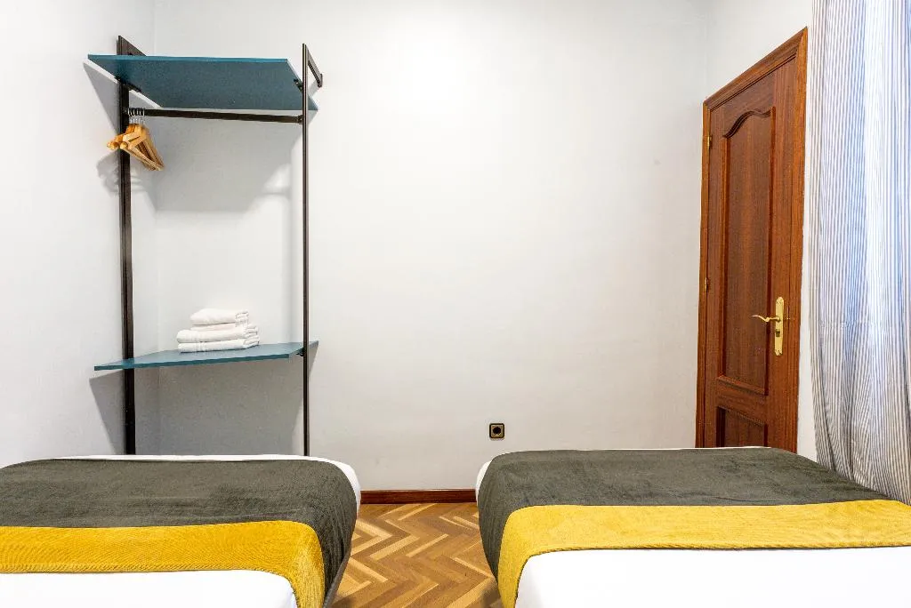 APARTMENT TWO BEDROOMS Room, Smartr Chueca, Madrid