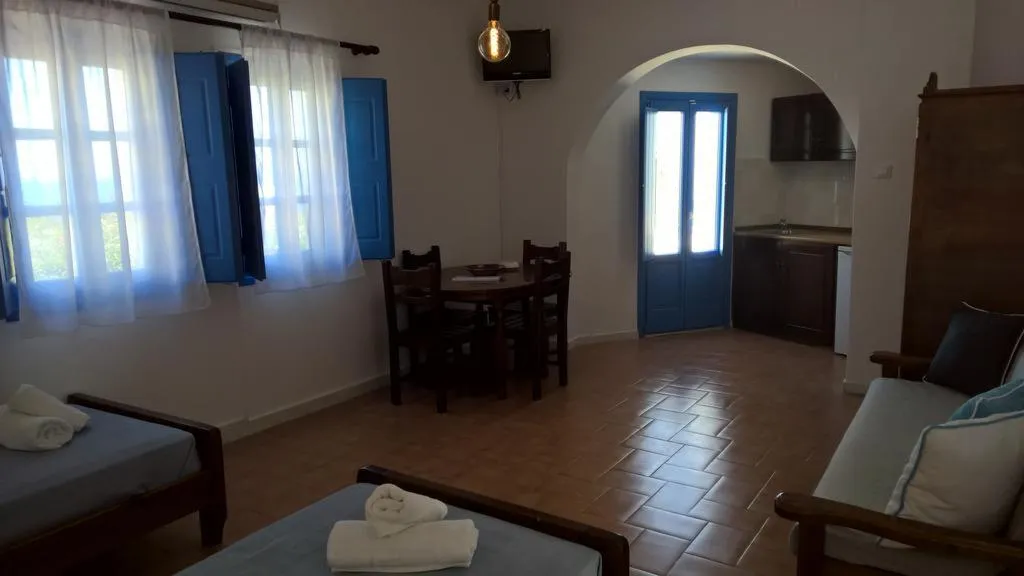 Room, Laokasti Villas, Santorini