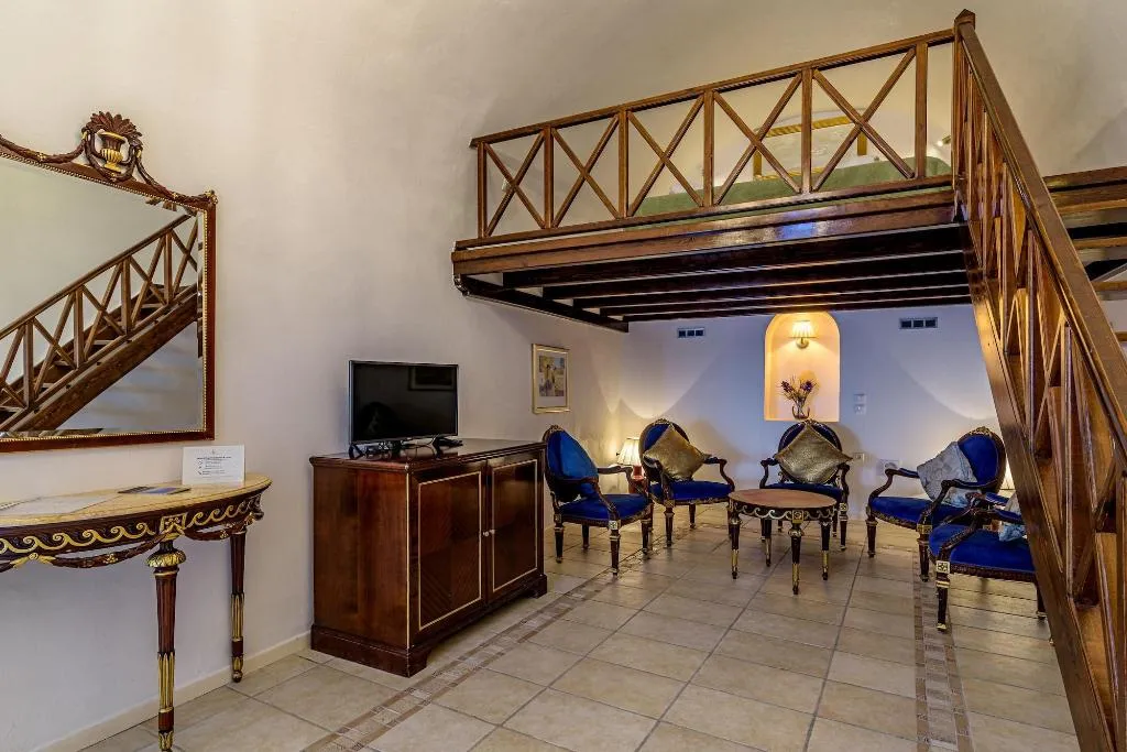 Room, Golden Grey Goose, Santorini