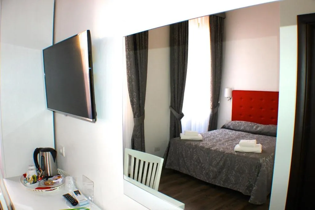 Room, Laterani Suite, Naples