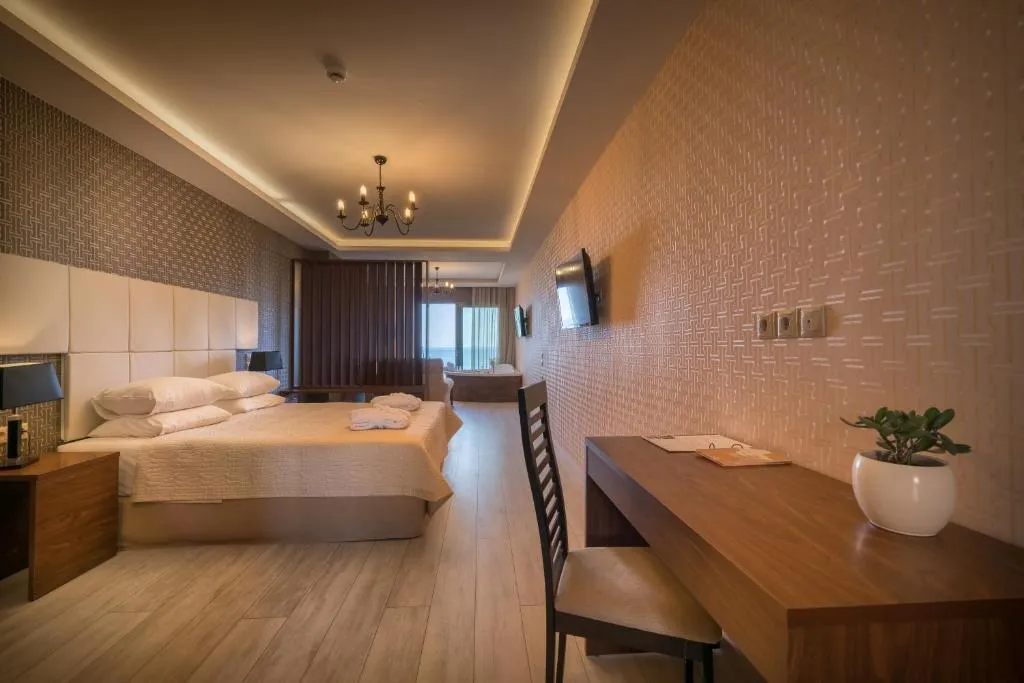 SUITE SUPERIOR WITH PRIVATE POOL Room, Elegance  Luxury Executive Suites, Zante
