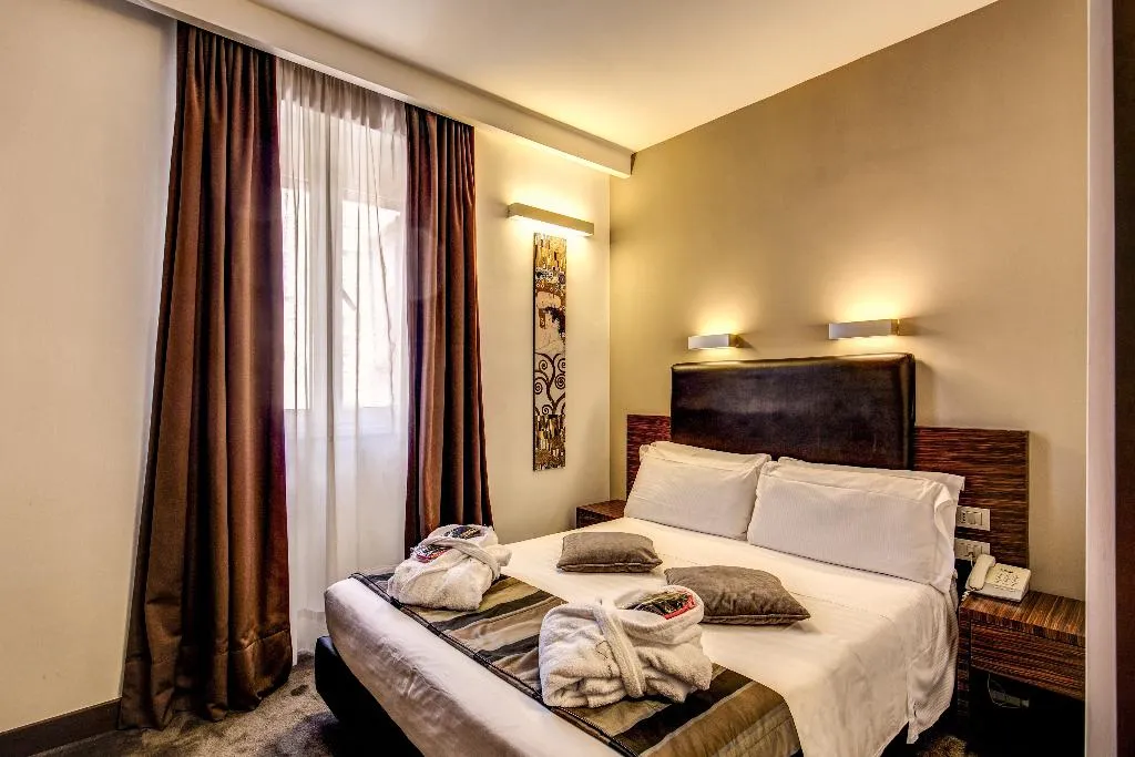 Room, Trevi Collection, Rome
