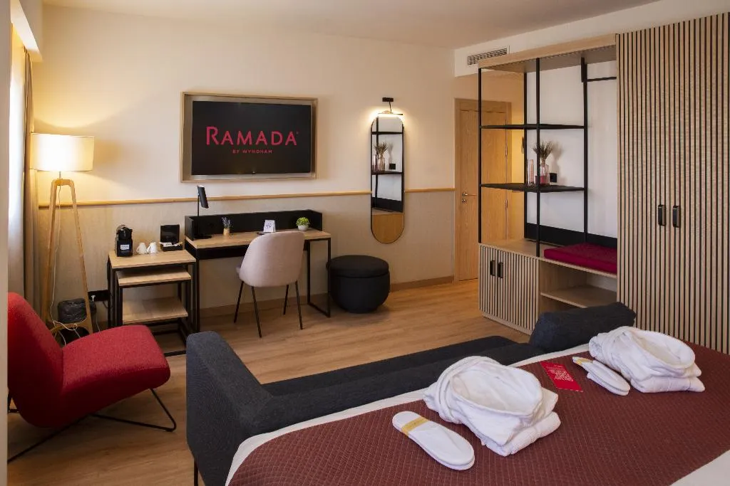 DOUBLE SUPERIOR Room, Ramada by Wyndham Madrid Getafe, Madrid