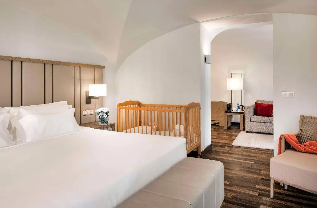 Room, NH Collection Madrid Palacio de Tepa, Madrid
