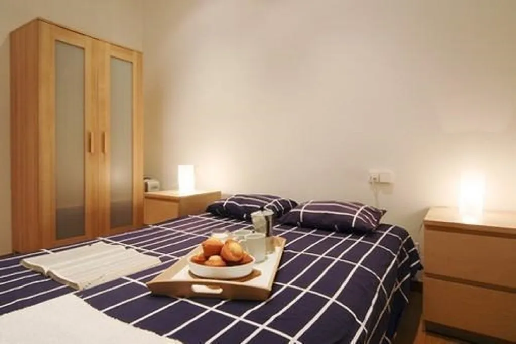 APARTMENT CAPACITY 8 Room, Sagrada Familia Apartments, Barcelona