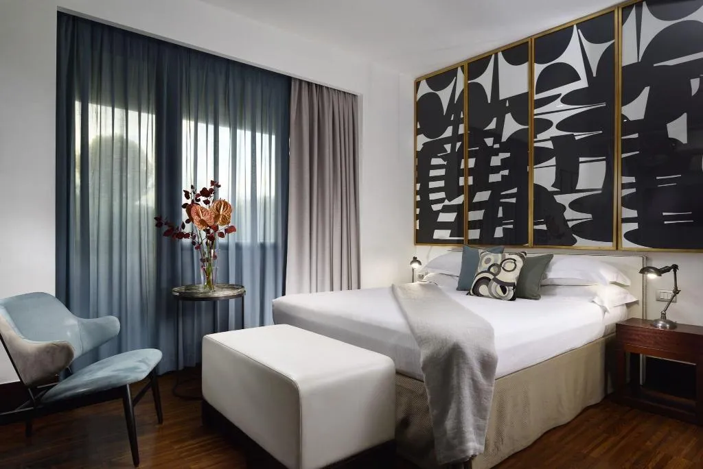 JUNIOR SUITE QUEEN SIZE BED Room, Pulitzer Roma, Rome