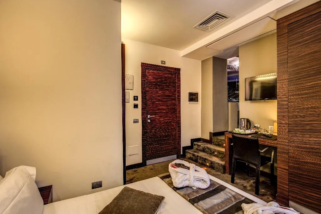 Room, Trevi Collection, Rome