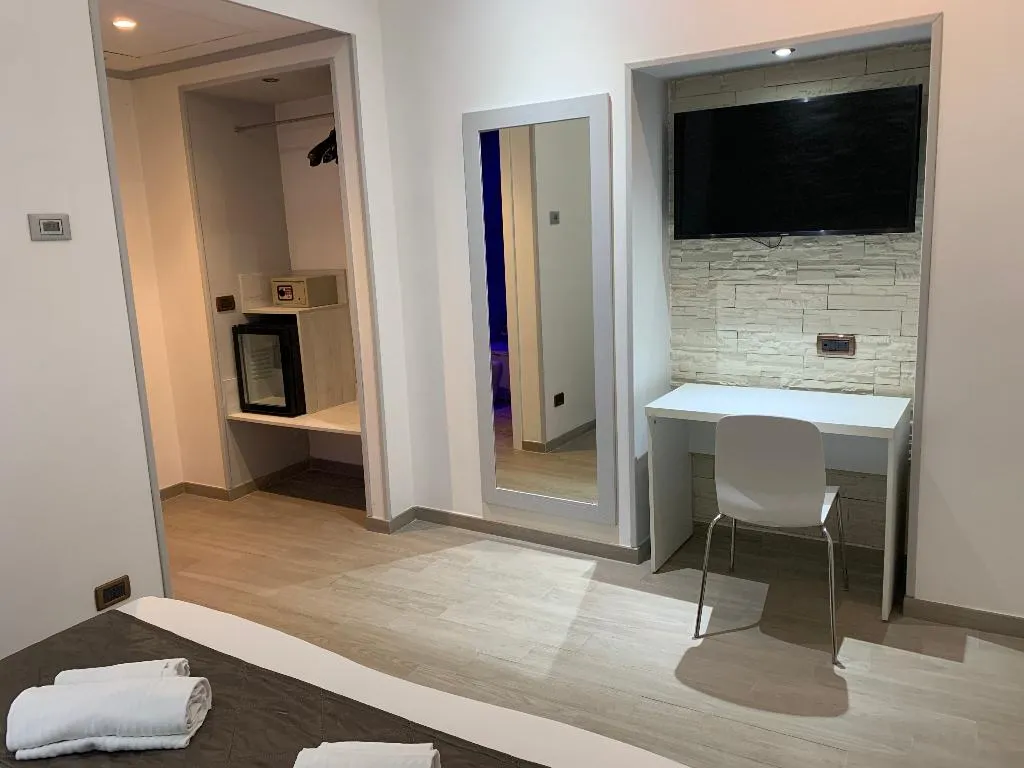 Double or Twin SUPERIOR Room, Patria, Rome