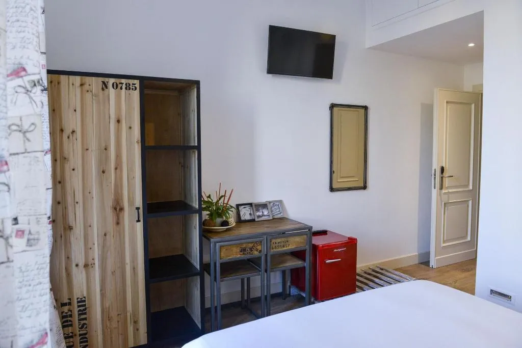 Room, Adelina Guesthouse, Naples