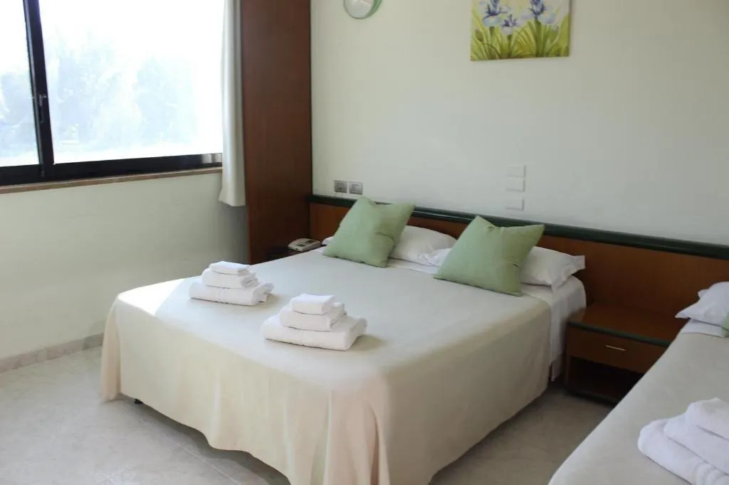 Room, Hotel Cristallo Relais Sure Hotel Collection by Be, Rome