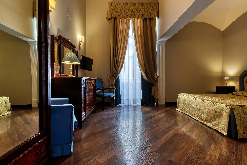 Double or Twin SUPERIOR Room, Decumani Hotel de Charme, Naples