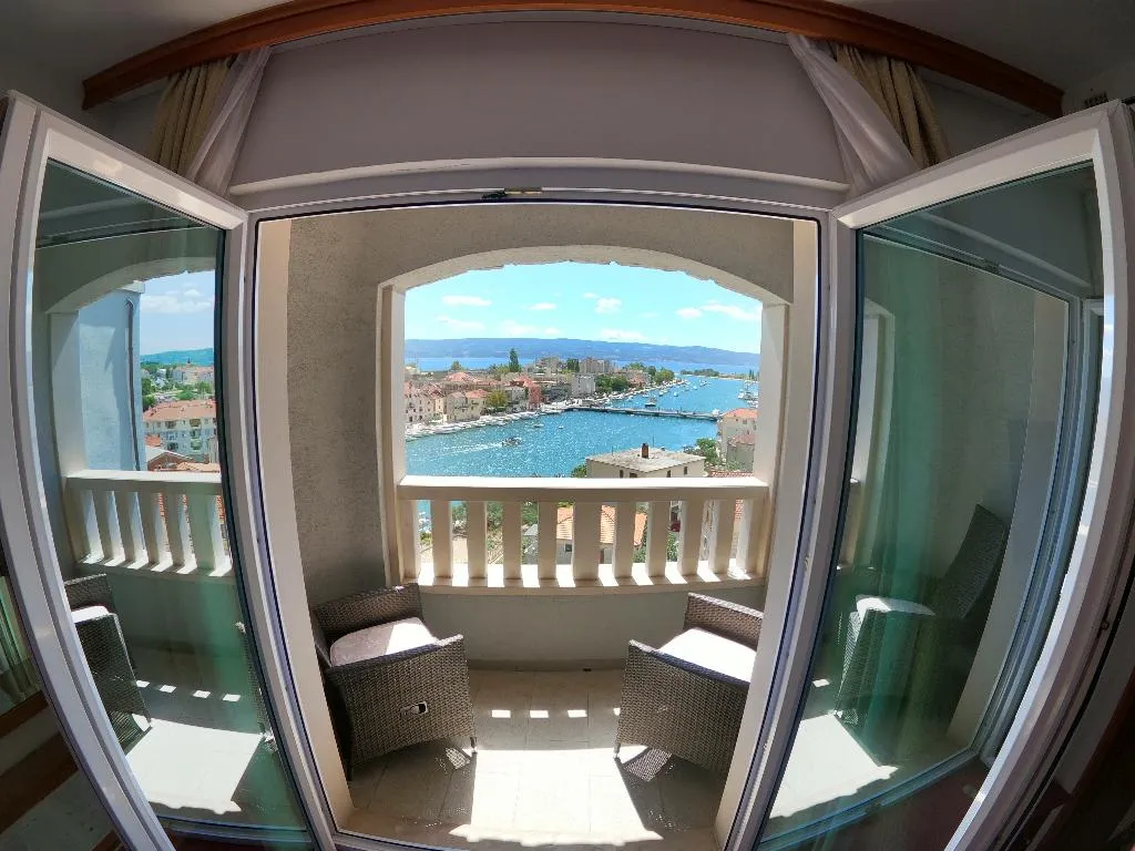 DOUBLE SINGLE USE RIVER VIEW Room, Villa Dvor, Split