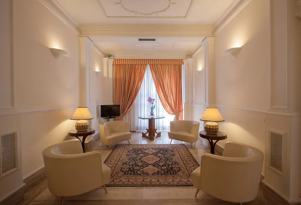 Lobby, Laurentia, Rome