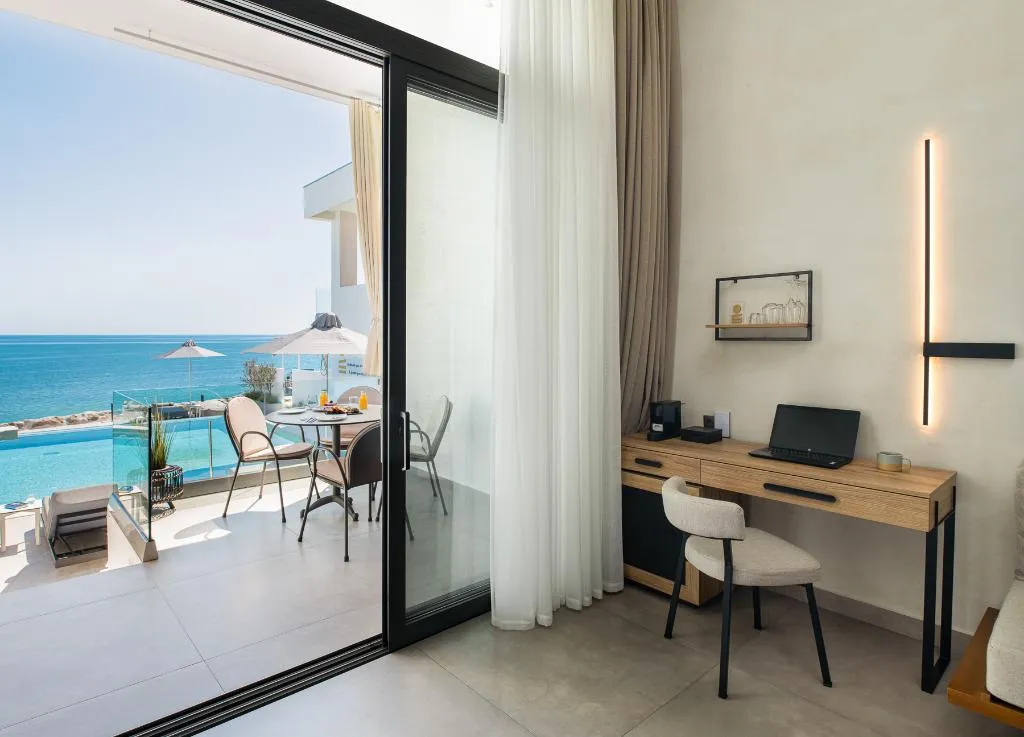 SUITE SUPERIOR SEA VIEW Room, Akrotiri Olympus Luxury Suites, Thessaloniki