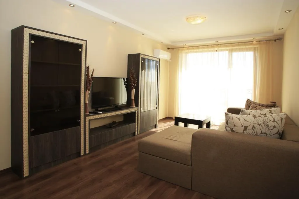 APARTMENT TWO BEDROOMS Room, Argisht Palace, Varna