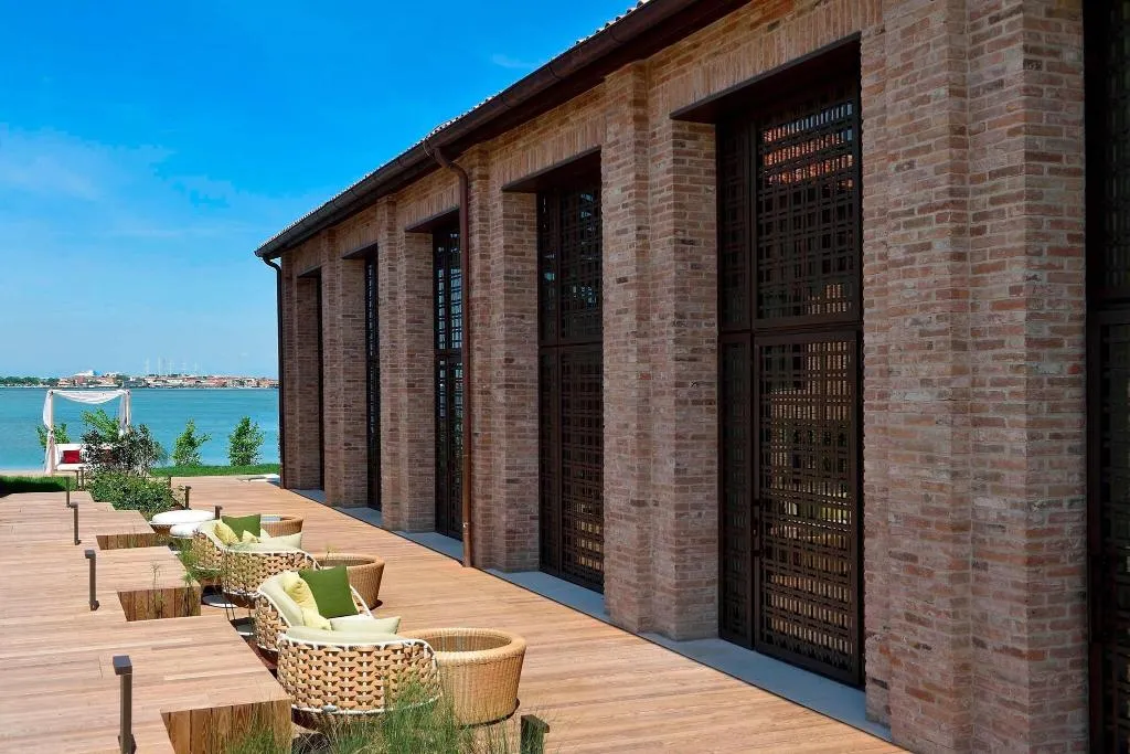 Sports and Entertainment, JW Venice, Venice