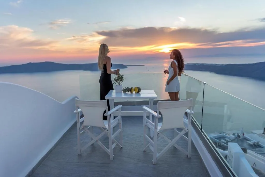 Room, Unique Suites, Santorini