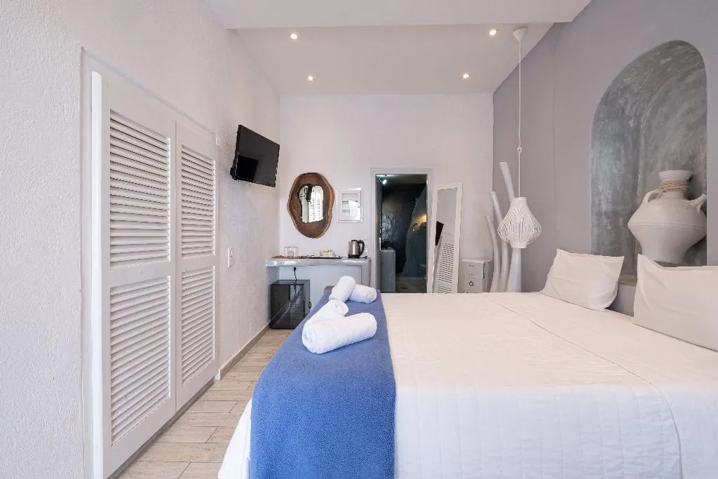 Double or Twin WITH VIEWS Room, Loucas On The Cliff, Santorini