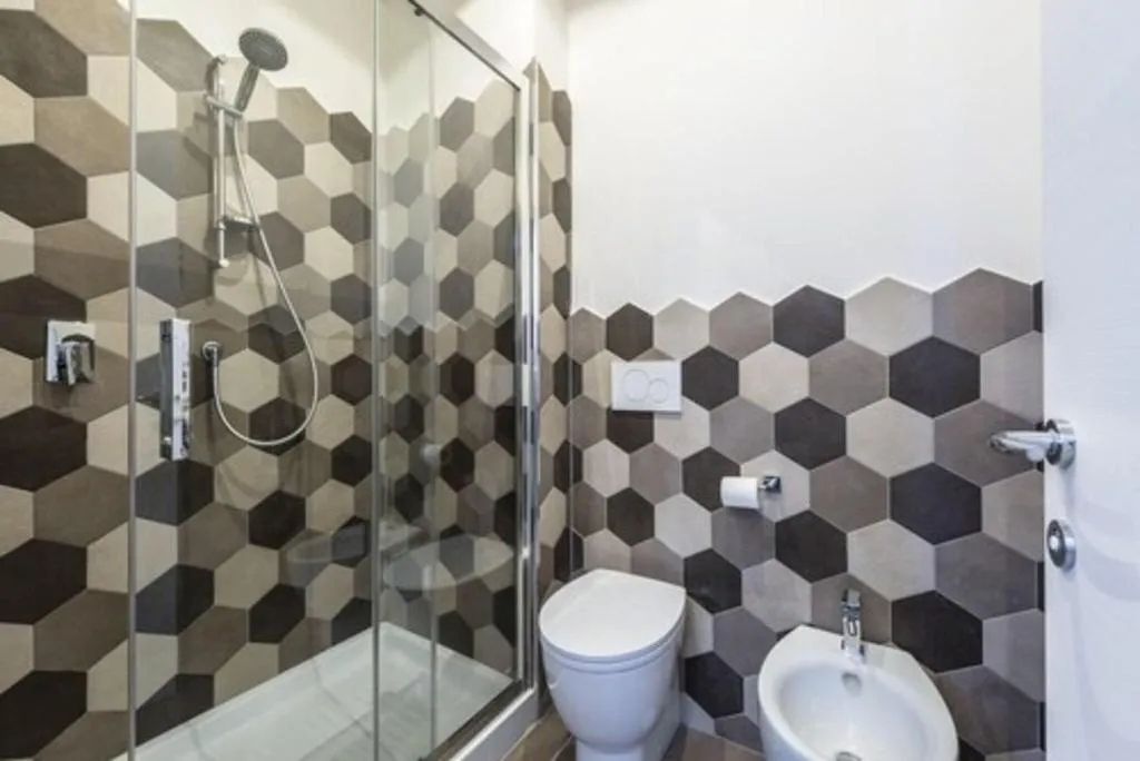 Room, California, Rome