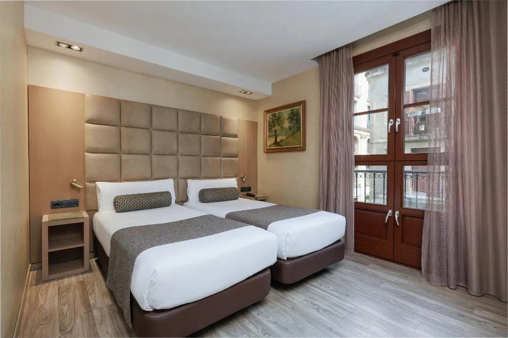 DOUBLE STANDARD Room, Suizo, Barcelona