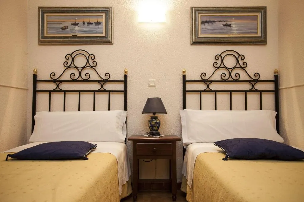 Room, Hostal Armesto, Madrid