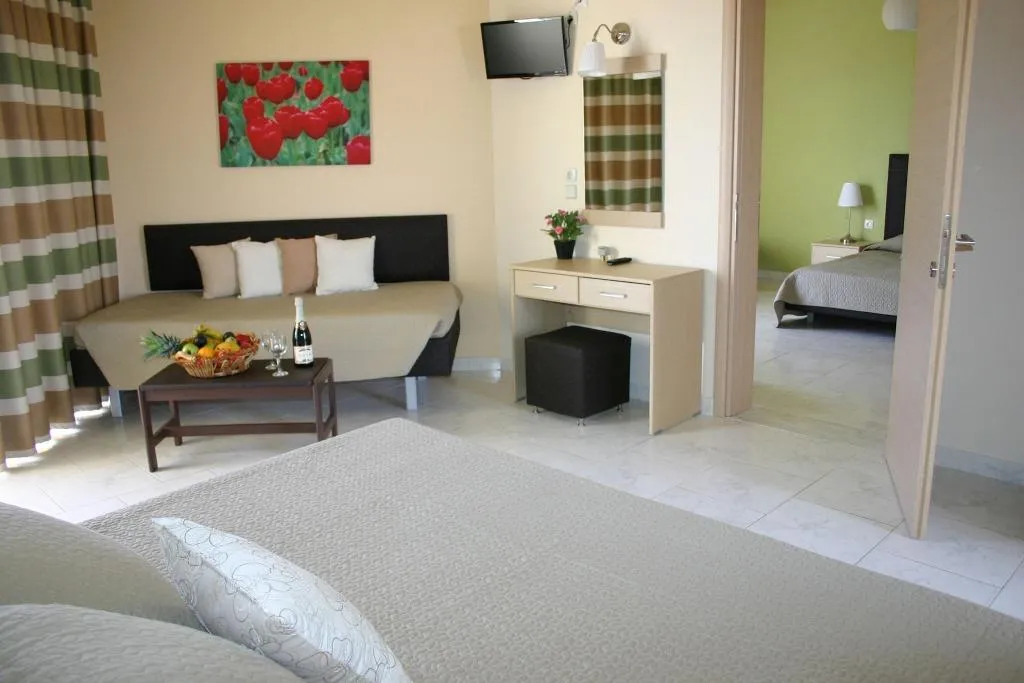 Room, Lyristis Apartments Plus, Rhodes