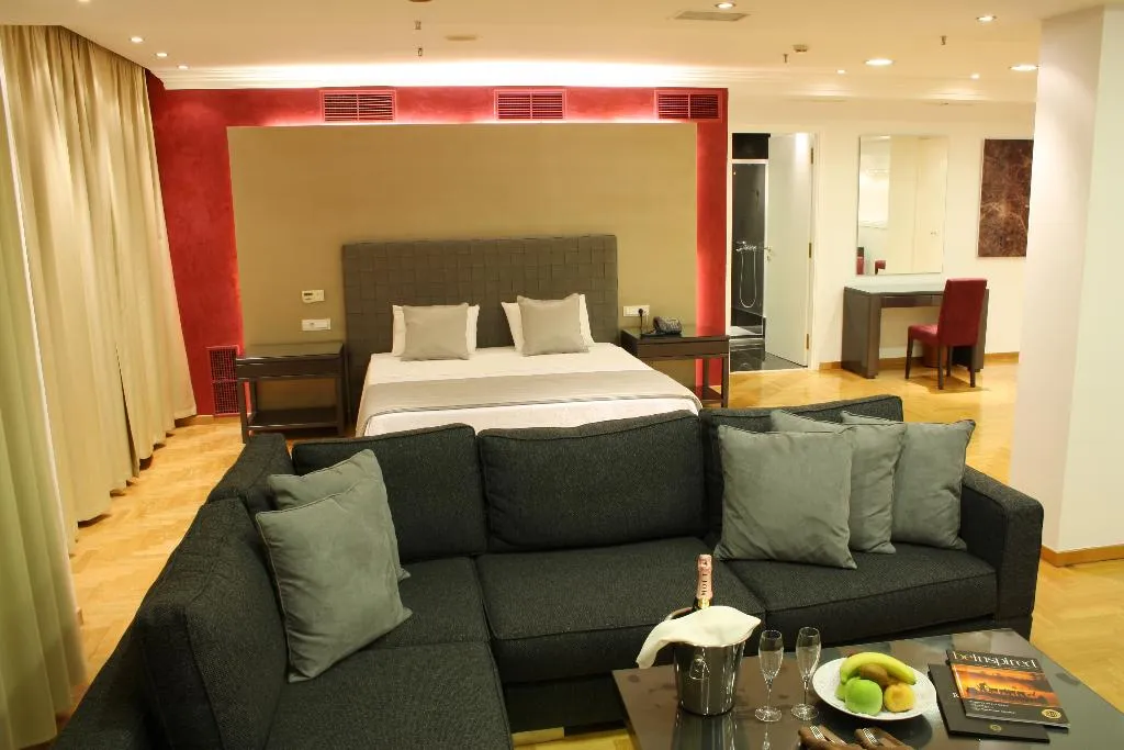 QUADRUPLE ECONOMY Room, Theoxenia House, Athens