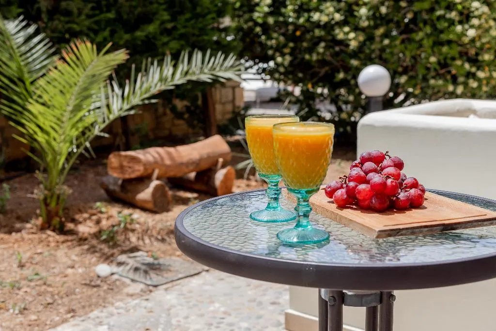 STUDIO PROMO Room, Almyra Apartments, Crete